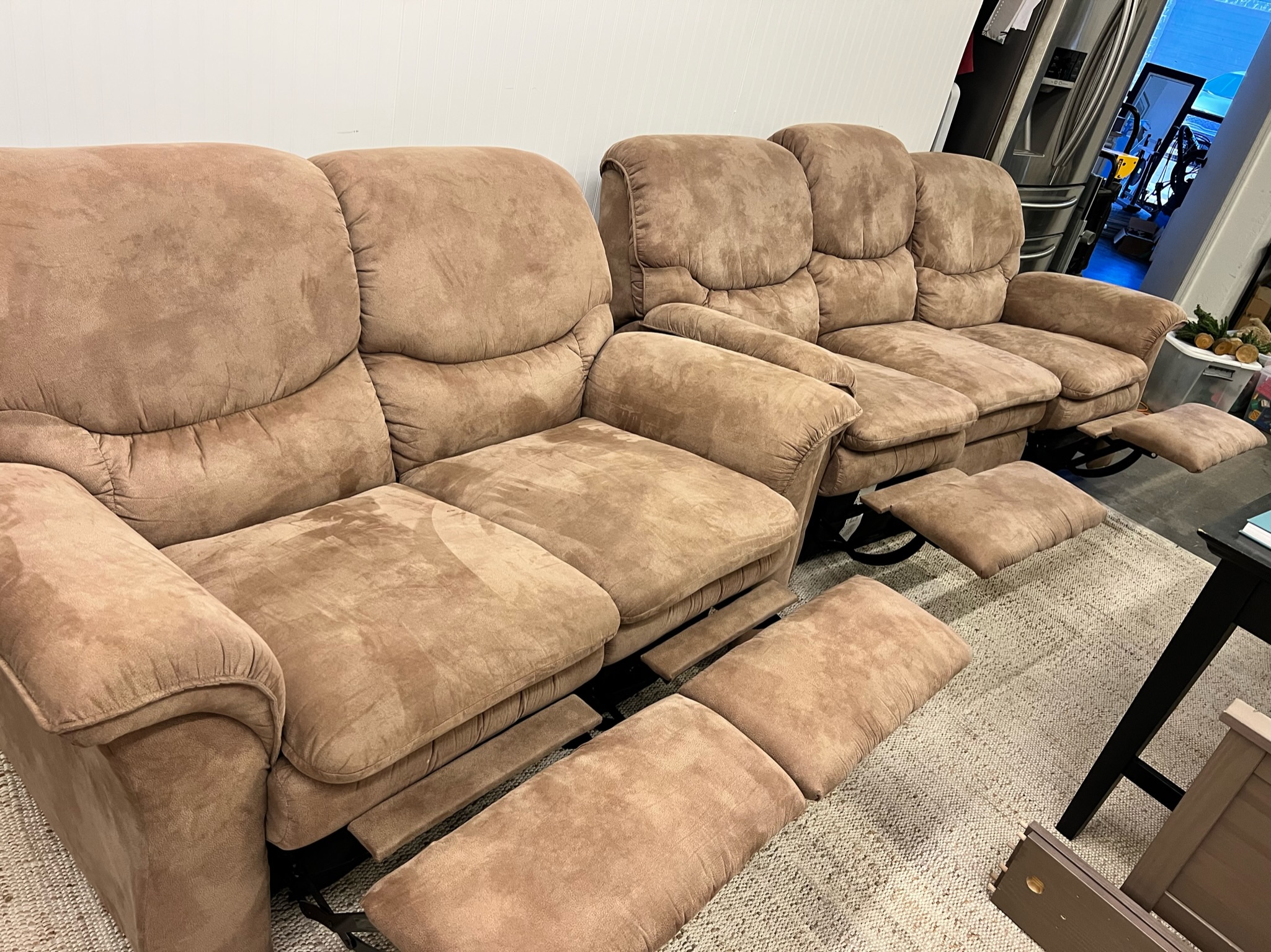 Recliner Couch and Love Seat (Great Condition)