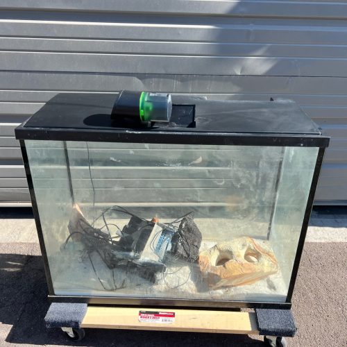 Large Fish Tank 30 Gallon (30”x12”x23”) With Extras