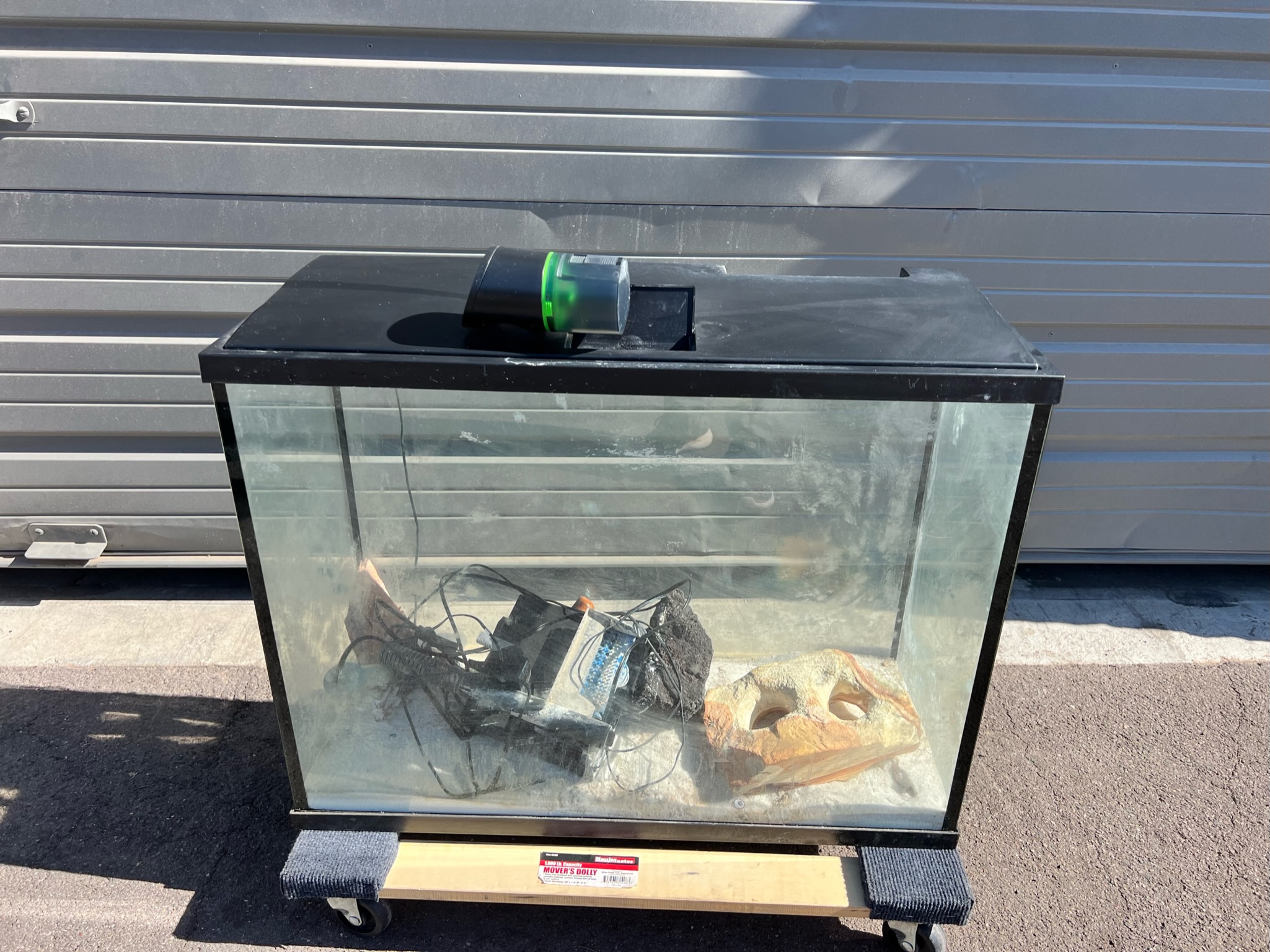Large Fish Tank 30 Gallon (30”x12”x23”) With Extras