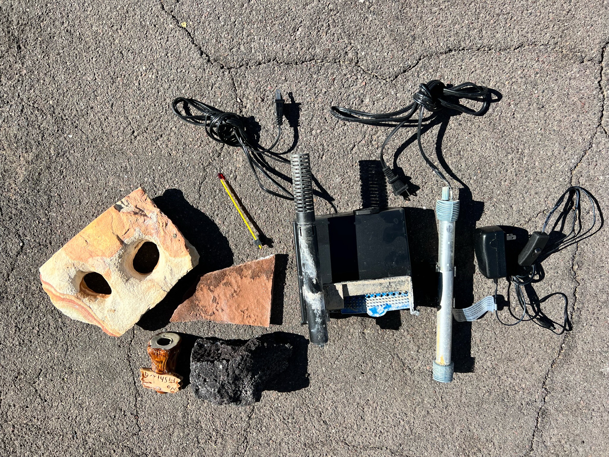 Large Fish Tank 30 Gallon (30”x12”x23”) With Extras